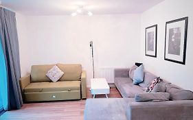 Battersea Chelsea Bridge Apartment